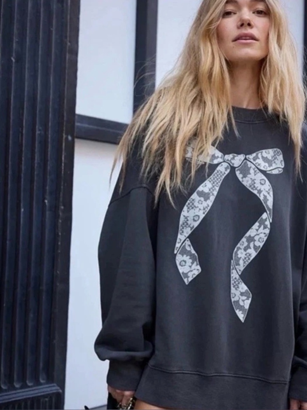 aerie Black Pullover oversized Sweatshirt with White Bow Graphic large